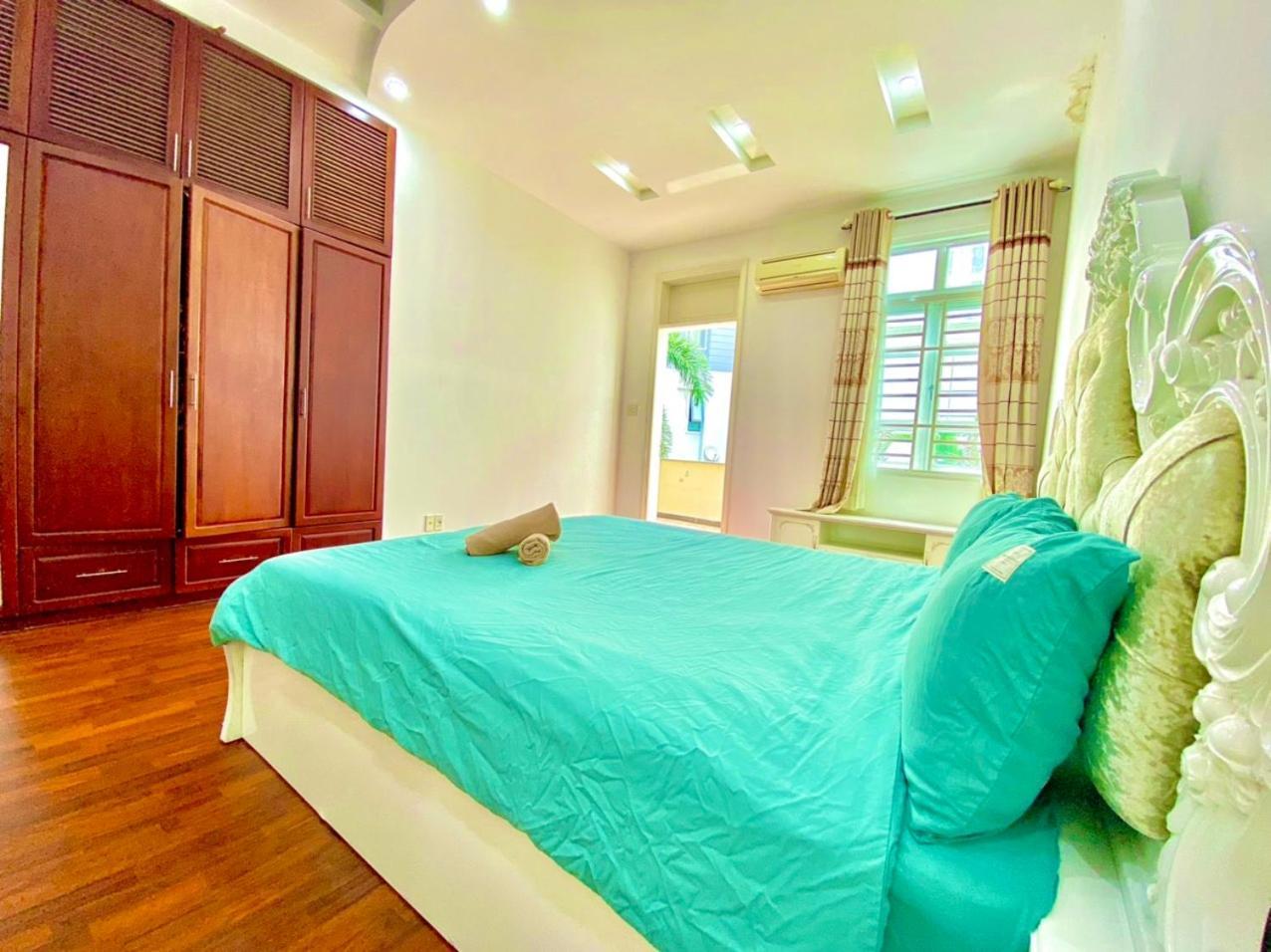 Gem 15a-8 Phong Ngu-10 Giuong-ho Boi Lon TP. Hồ Chí Minh
