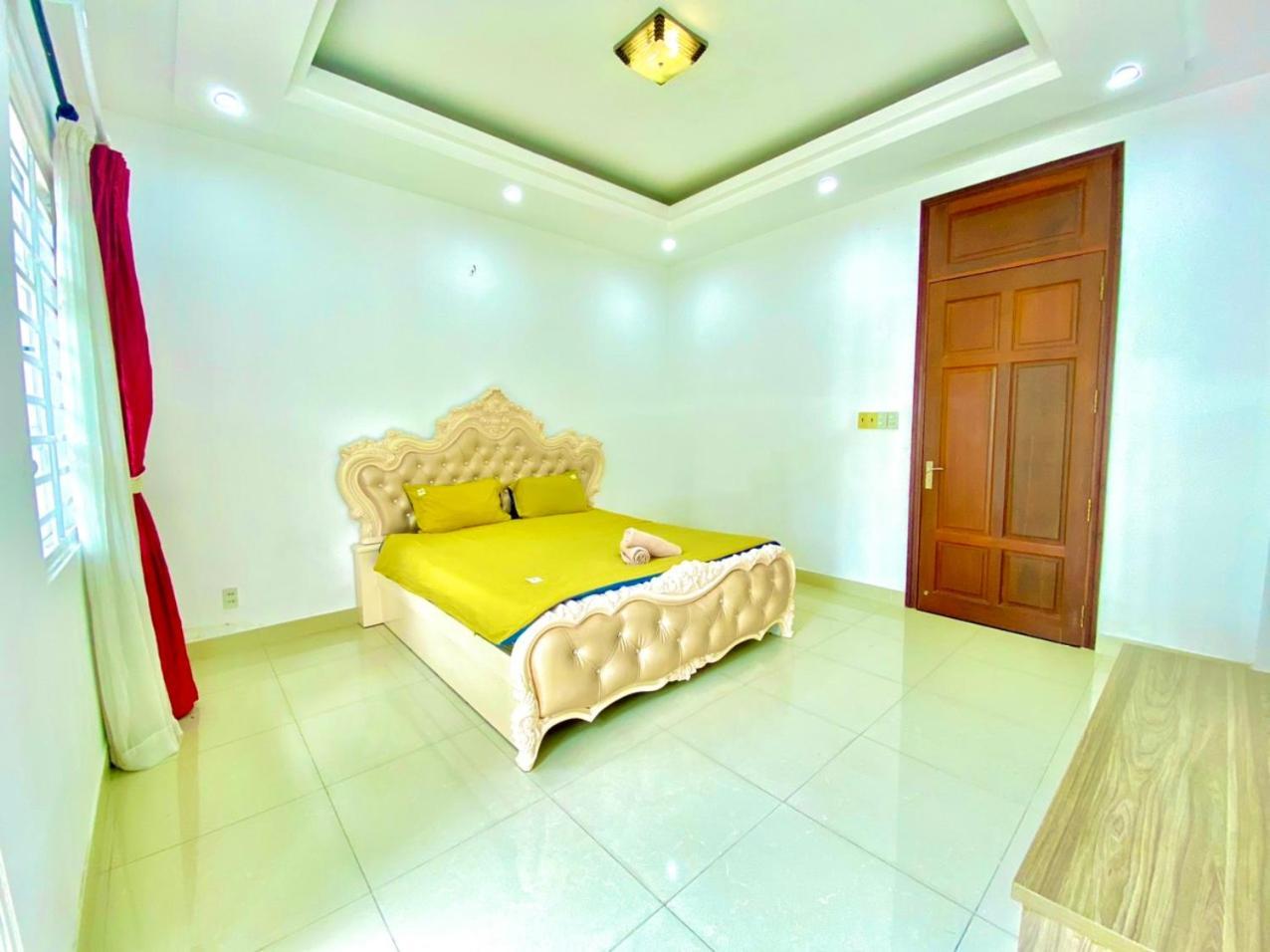 Gem 15a-8 Phong Ngu-10 Giuong-ho Boi Lon Villa