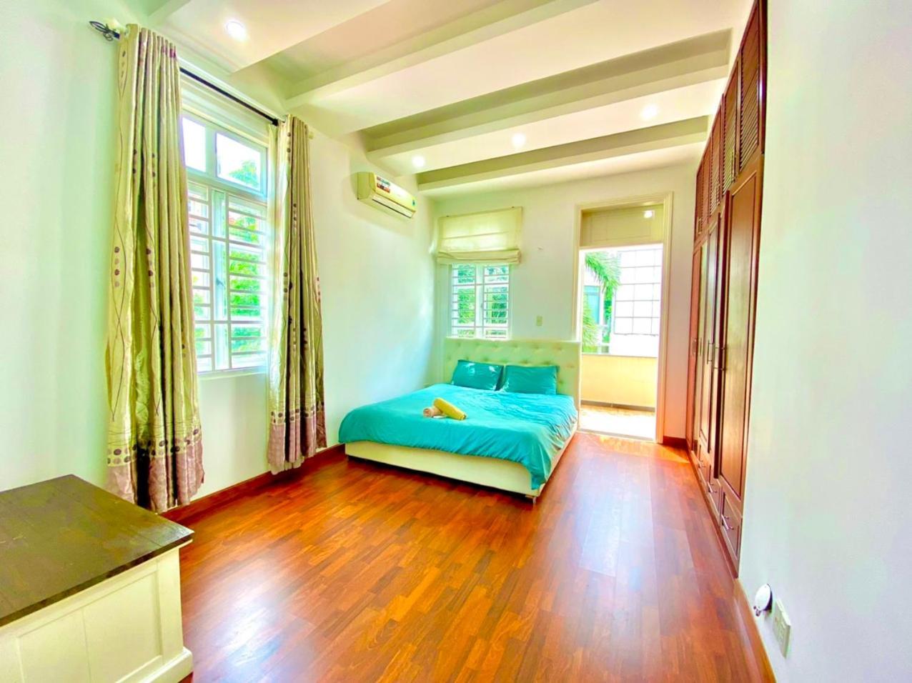 Gem 15a-8 Phong Ngu-10 Giuong-ho Boi Lon Biệt thự TP. Hồ Chí Minh