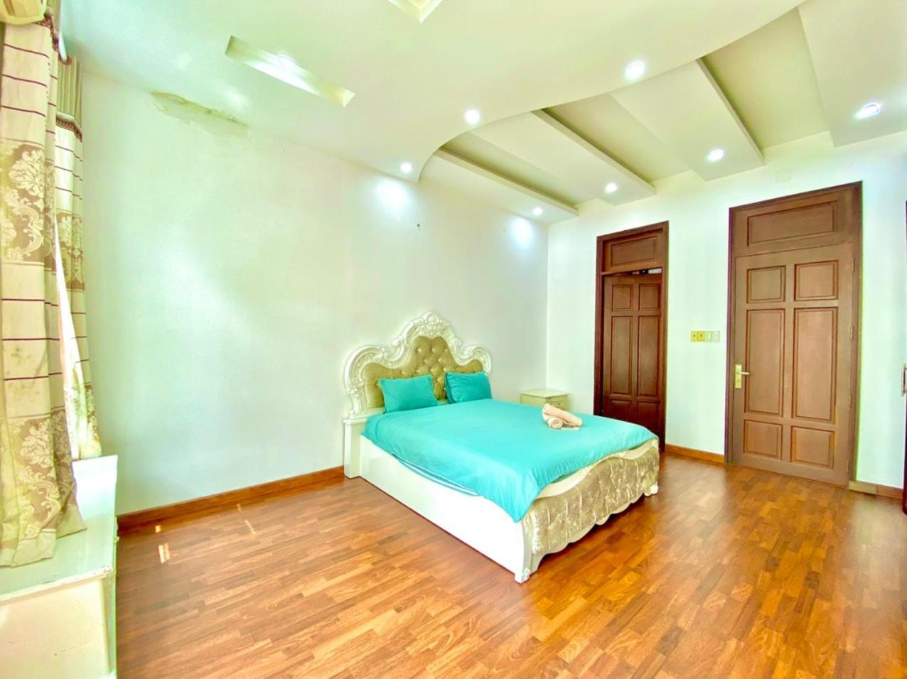 Gem 15a-8 Phong Ngu-10 Giuong-ho Boi Lon Biệt thự *