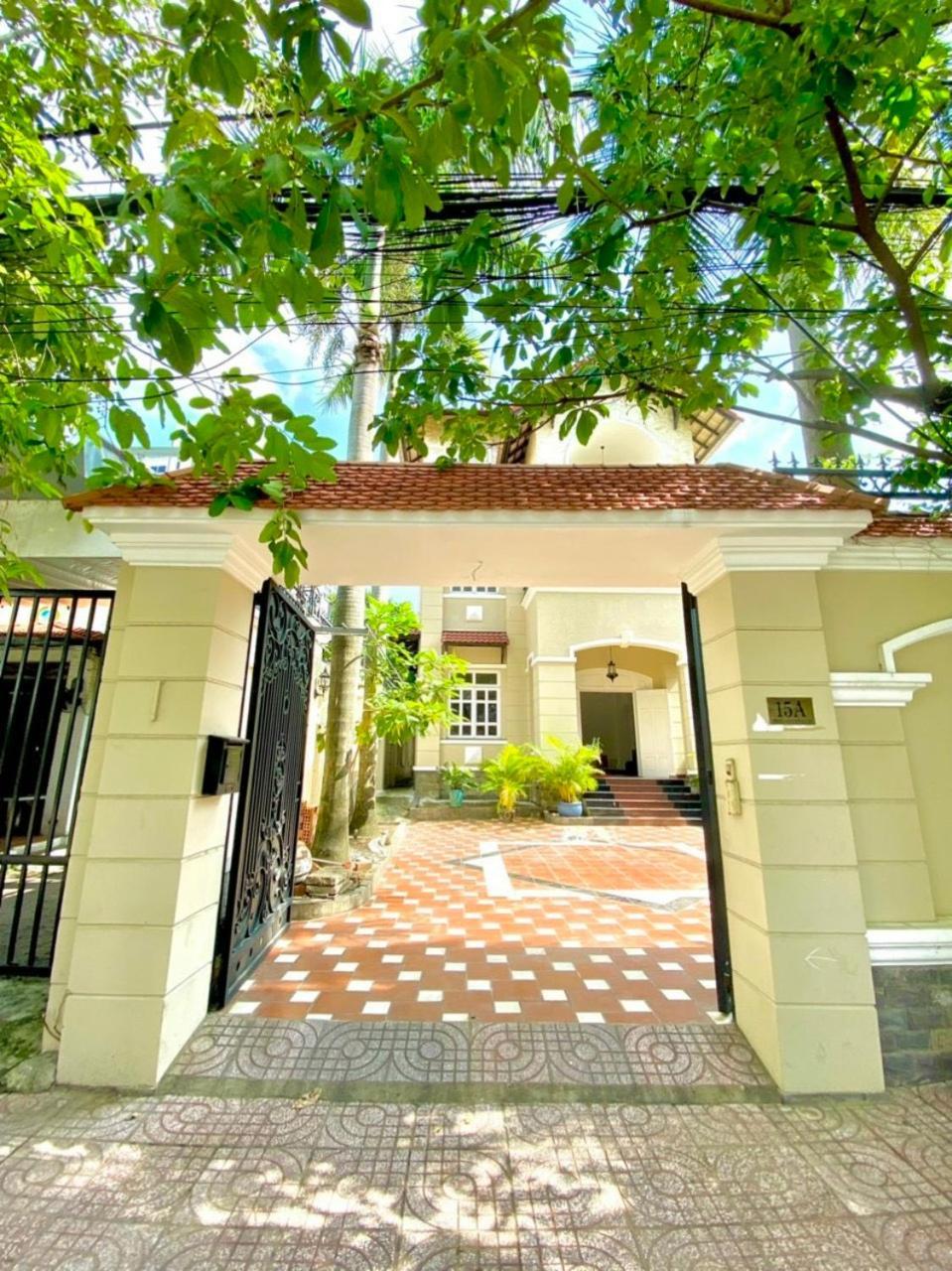 Biệt thự Gem 15a-8 Phong Ngu-10 Giuong-ho Boi Lon *