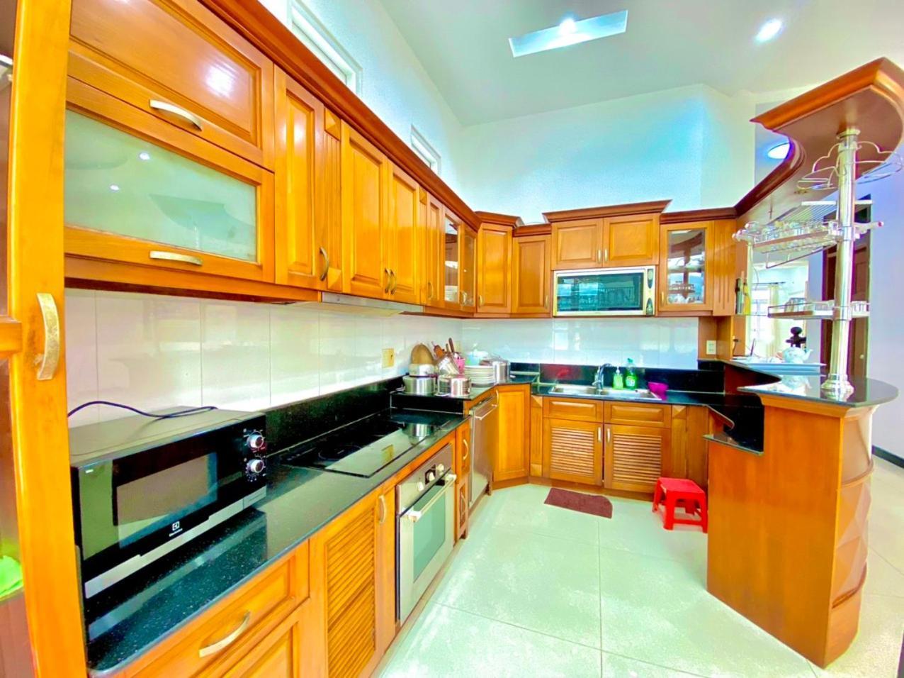 Gem 15a-8 Phong Ngu-10 Giuong-ho Boi Lon Villa Ho Chi Minh City