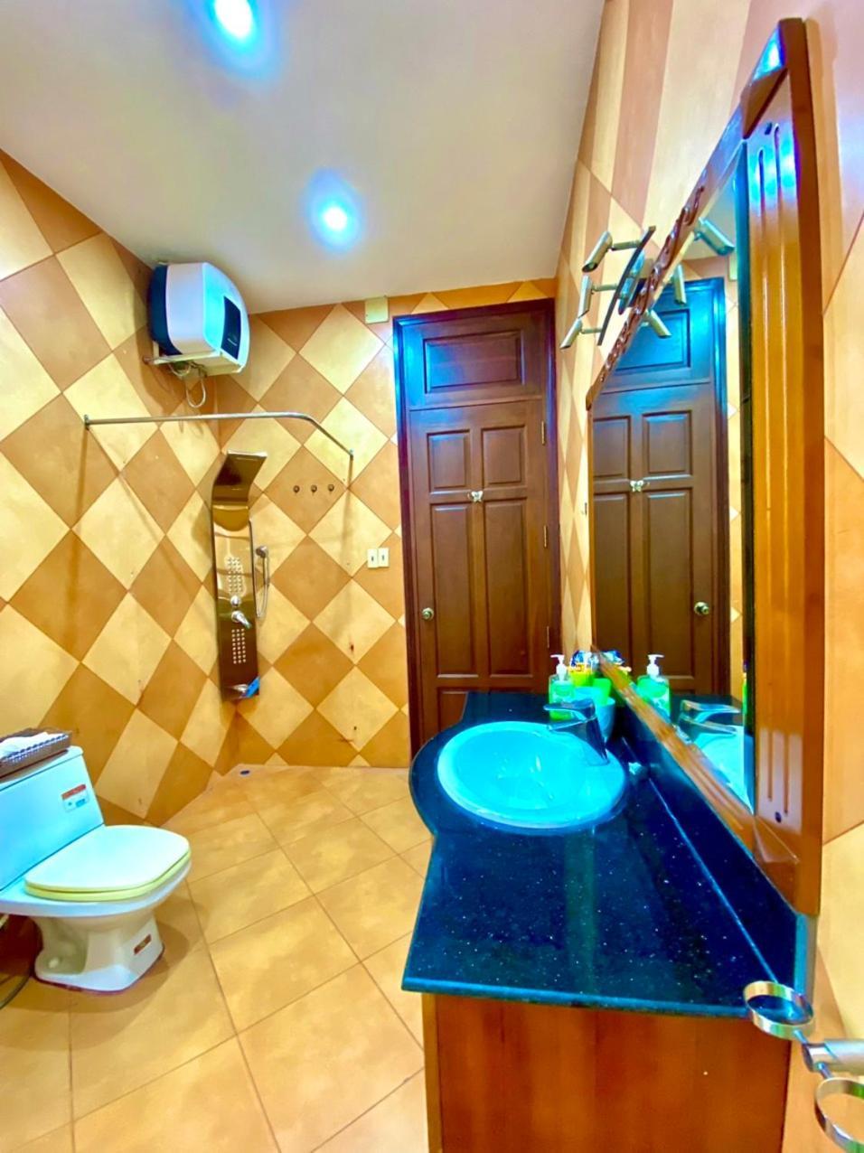 Biệt thự Gem 15a-8 Phong Ngu-10 Giuong-ho Boi Lon